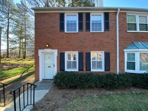 Building Photo - 355 Hanover Arms Ct