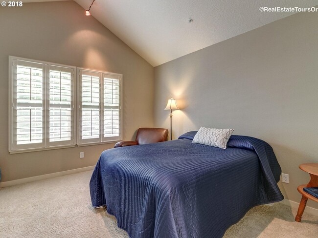 Building Photo - Amazing Location in NW Portland! Gorgeous 2 BD Townhome in Arbor Parc!