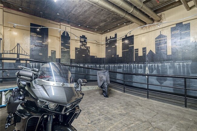 Building Photo - 320 Fort Duquesne Blvd