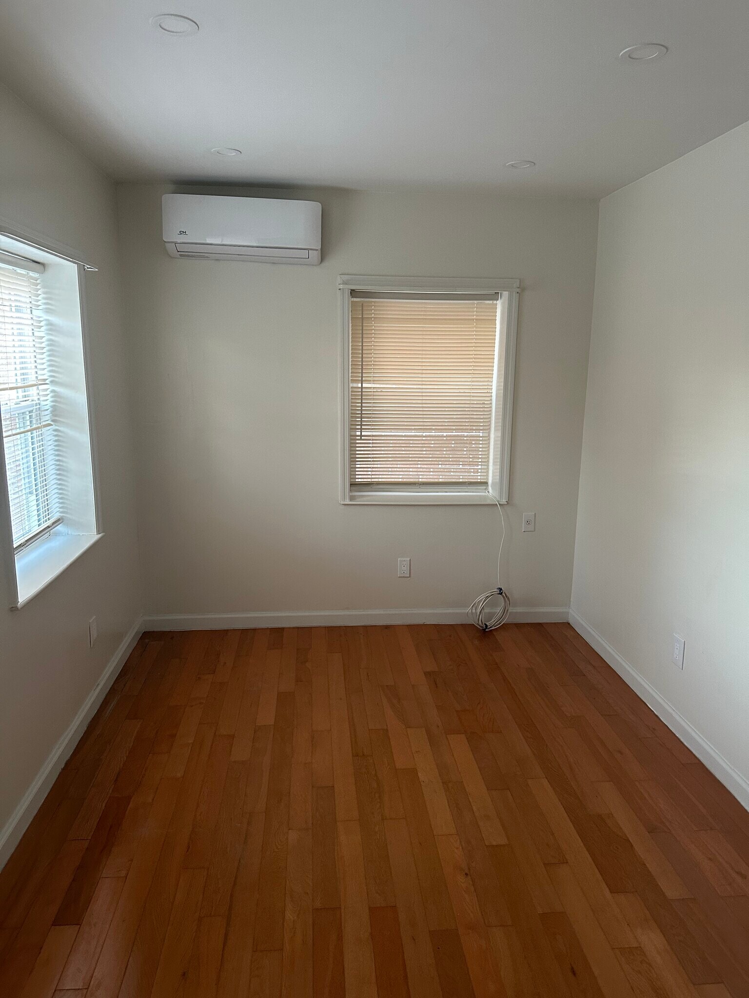 2nd bedroom - 2806 Snyder Ave