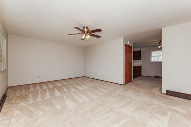 Building Photo - 425-453 Ogden Road