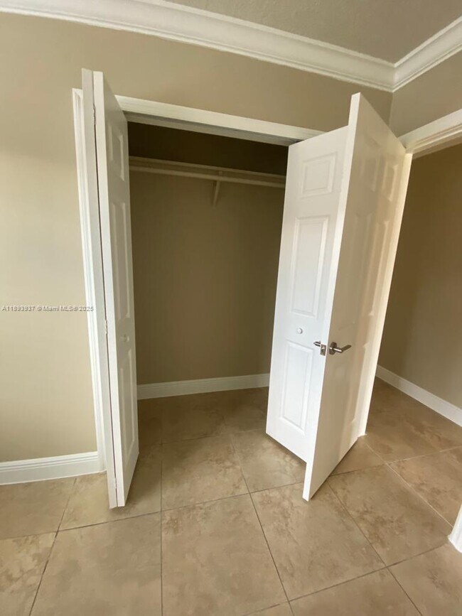 Building Photo - 3260 SW 87th Pl