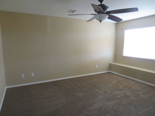 Building Photo - Clean 3 Bedroom, 2.5 Bath Home for Rent