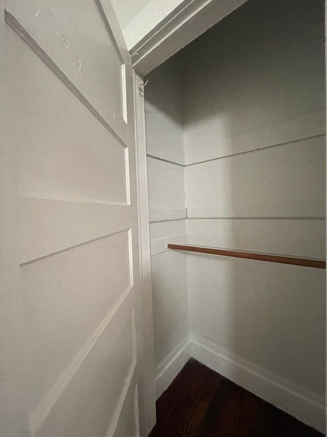 Building Photo - 34 Abbey St