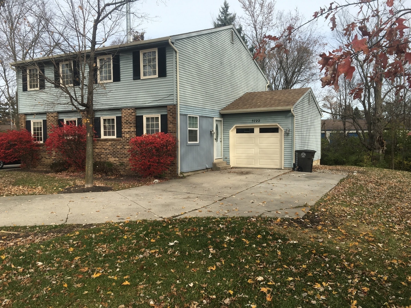 Building Photo - 5722 Bluebird Ct