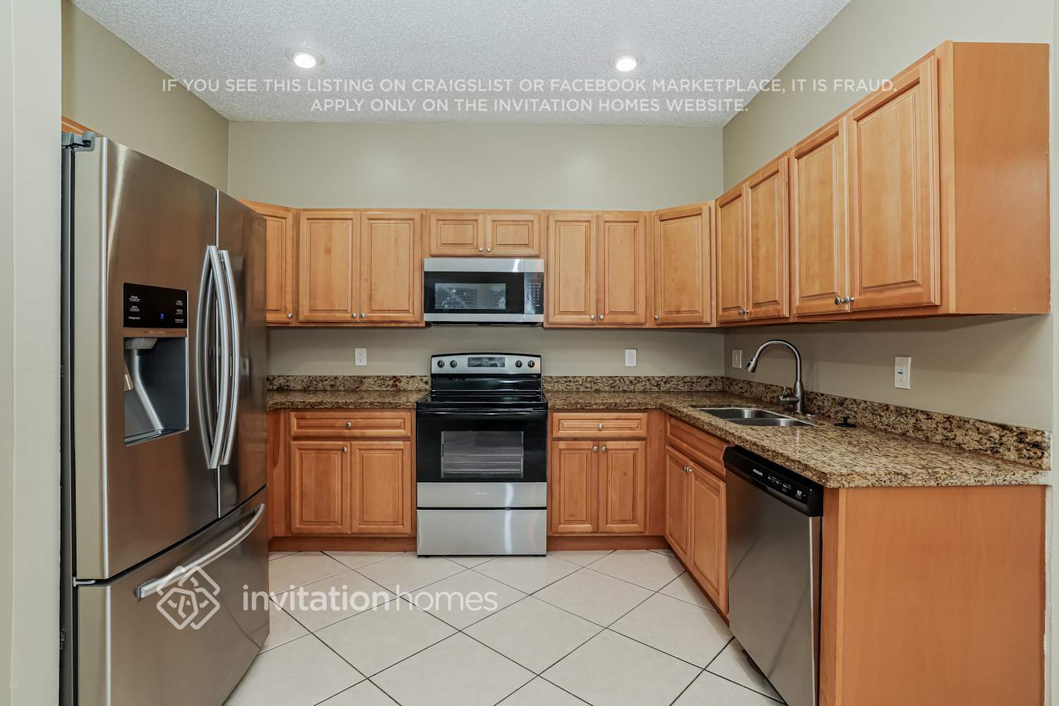 Building Photo - 1081 Fairfax Cir W