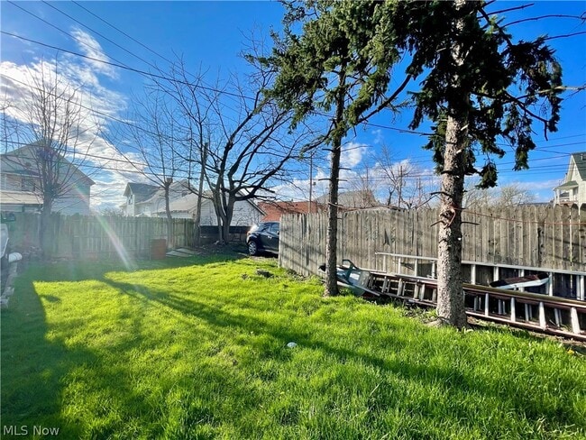 Building Photo - 4032 E 142nd St