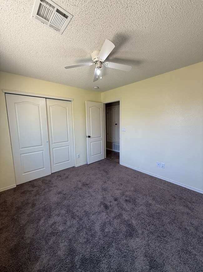 Building Photo - 14345 Desert Sage Dr