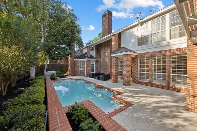 Building Photo - 1310 Kelliwood Oaks Dr