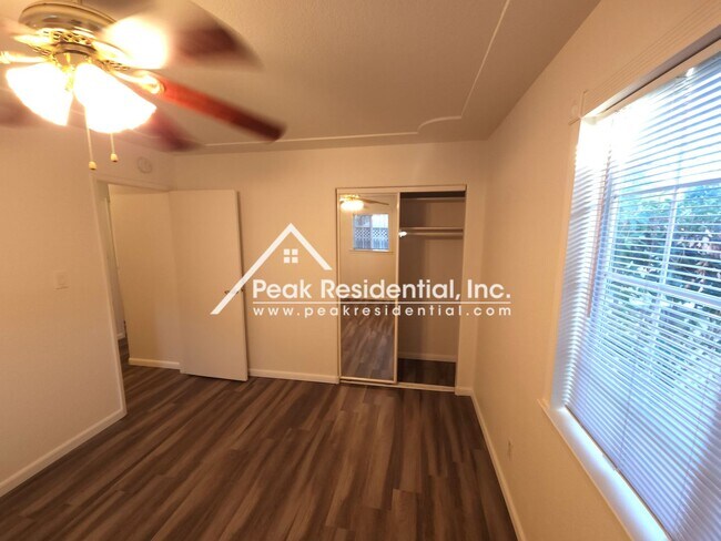 Building Photo - Nice 3bd/1.5 ba Carmichael Home With RV Access!