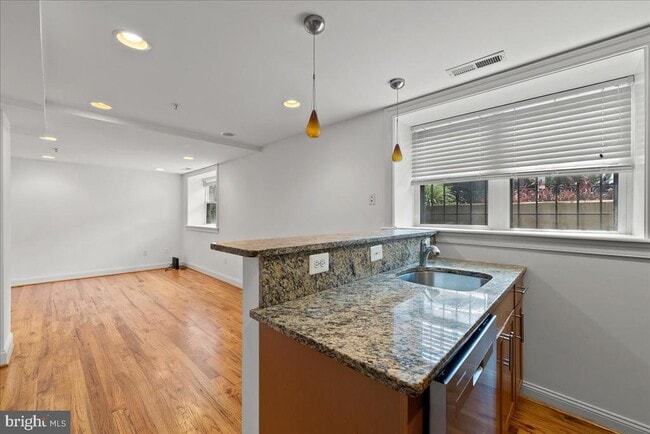 Building Photo - 739 Newton Pl NW