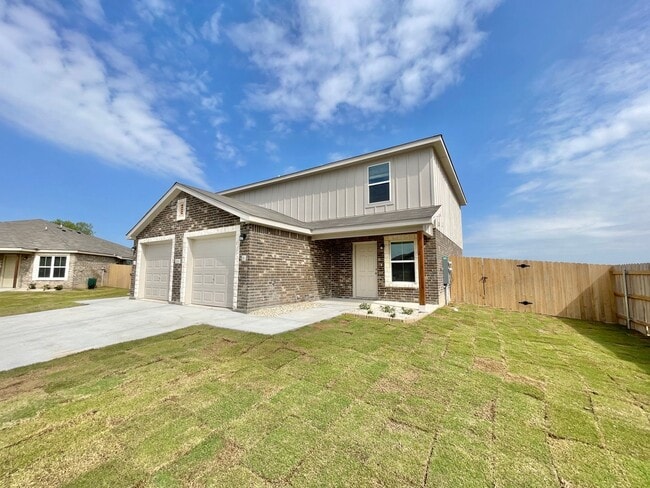 Building Photo - 1708 Castroville Trl