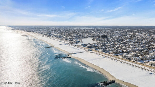 Building Photo - 31 Embury Ave