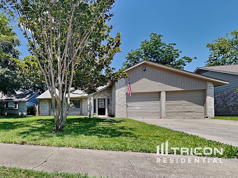 Building Photo - 23426 Canyon Lake Dr
