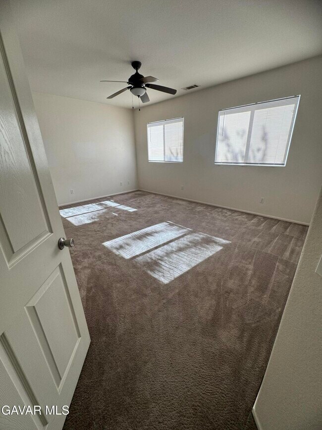 Building Photo - 39333 Bastille Ln