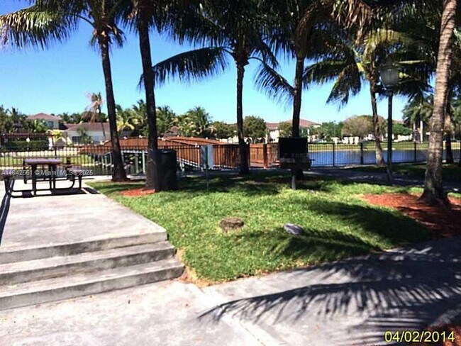 Building Photo - 2541 Centergate Dr