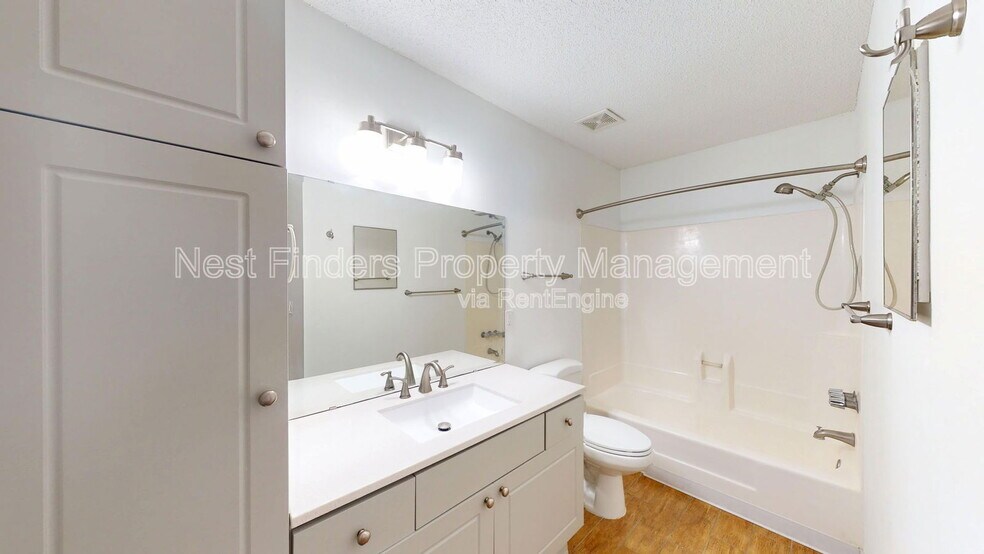 Building Photo - 10200 Belle Rive Blvd