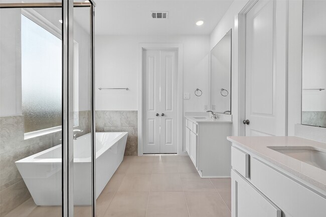 Building Photo - 3222 Kindred Wy