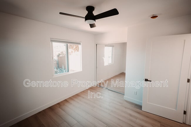 Building Photo - 5263 Tipton St