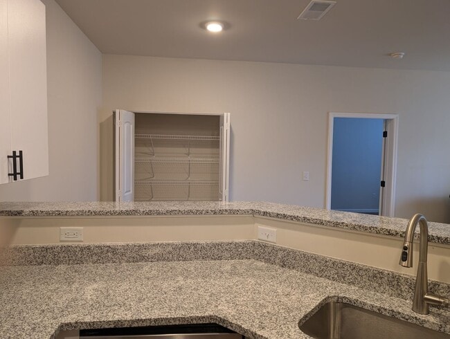 Building Photo - Charming 2BR Condo in Dardenne Prairie