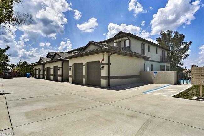 Building Photo - 421 SW 47th Terrace