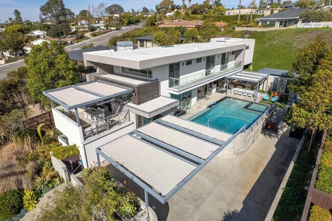 Building Photo - Solana Beach Paradise