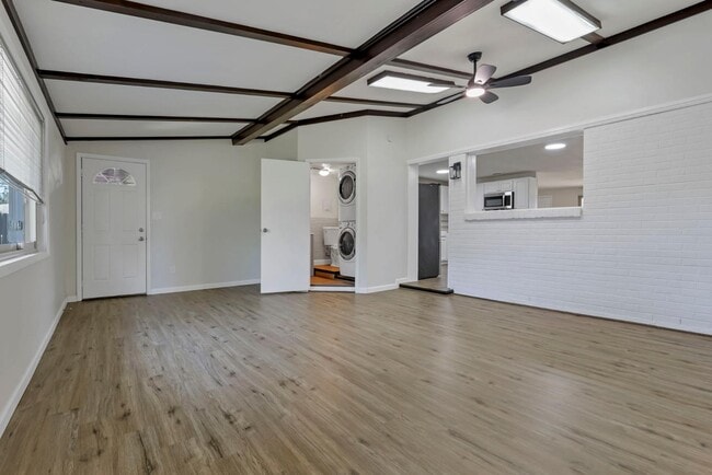 Building Photo - 1572 Ives Ave
