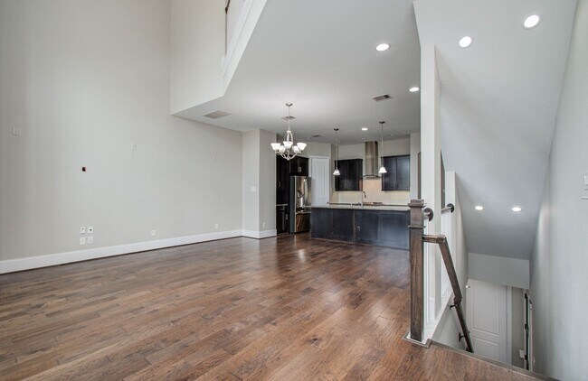 Building Photo - 11023 Acorn Falls Dr