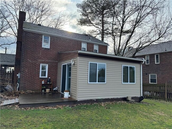 Building Photo - 231 Jonquil Pl