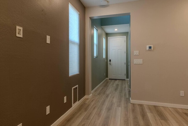 Building Photo - 1111 W. Diamondback Dr.