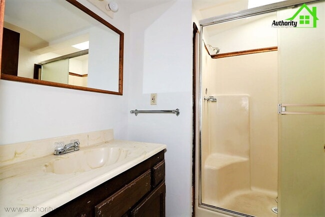 Building Photo - 3194 Veda St