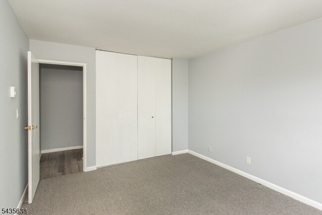 Building Photo - 100 Pierson Miller Dr