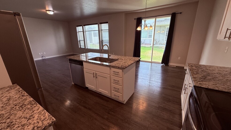 Building Photo - 298 Cordoba Dr