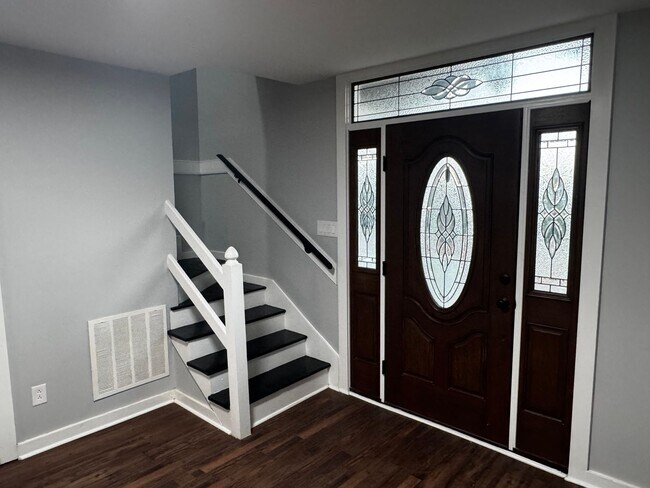 Building Photo - Modern 3BR / 2.5BA Home with Granite Kitchen, Loft and Storage