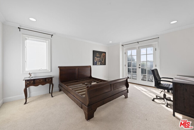 Building Photo - 1152 Hartzell St