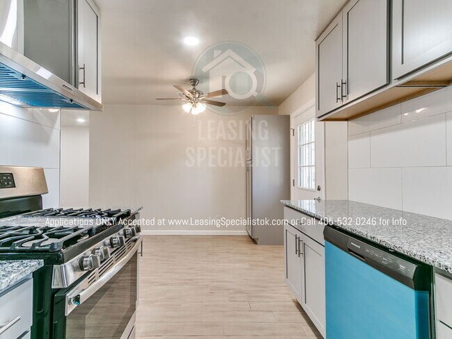 Building Photo - Charming Mid Norman 3 Bed 2 Bath Home!