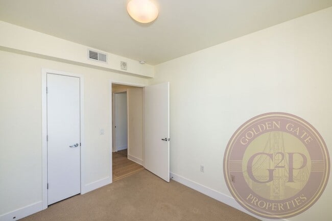 Building Photo - Lower Nob Hill - 2 BR, 1 BA Condo 750 Sq. Ft. - 3D Virtual Tour