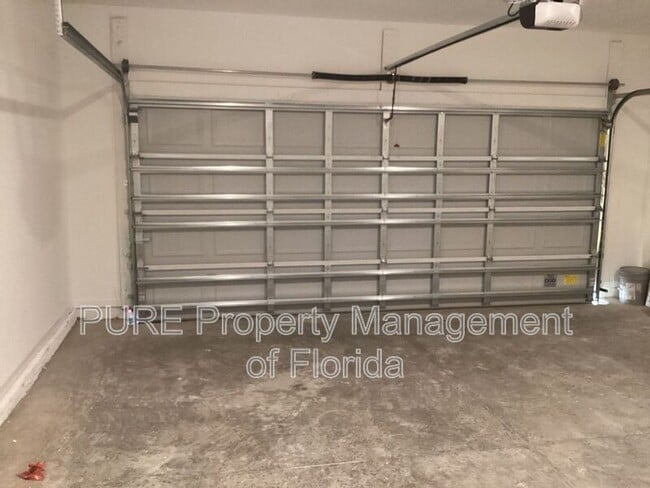 Building Photo - 7898 SW 74th Lp