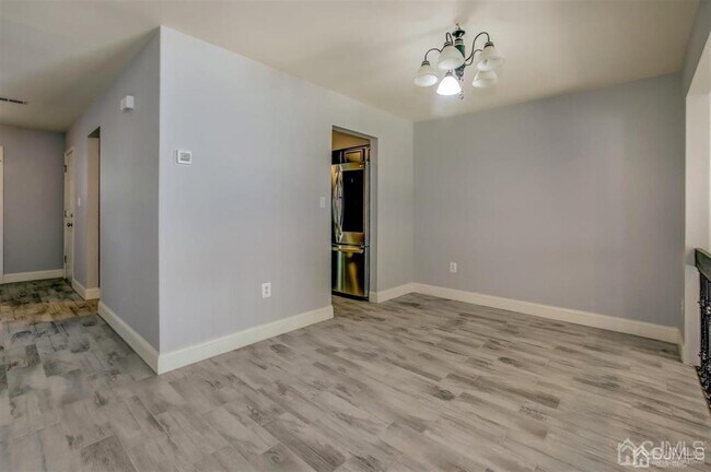 Building Photo - 40 Staghorn Dr