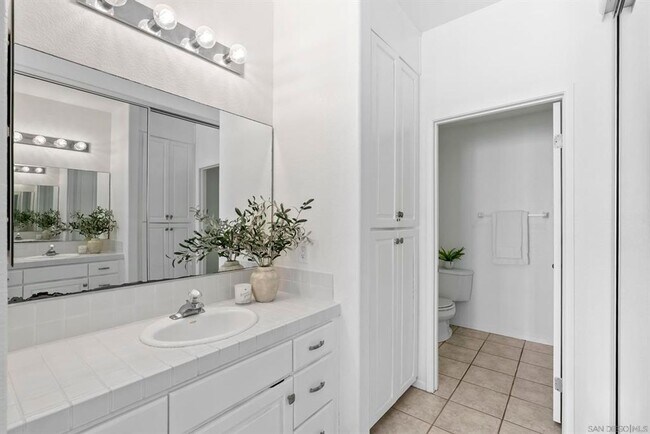 Building Photo - 1362 Seacoast Dr
