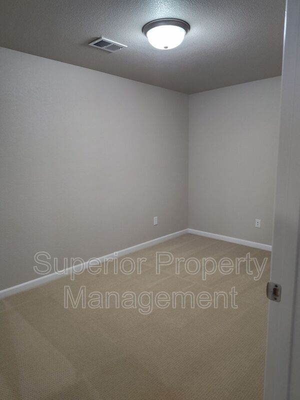 Building Photo - 3733 Gunsmoke Rd