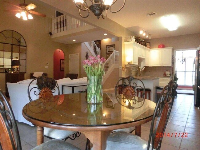 Building Photo - 9291 N Fairmont Cir