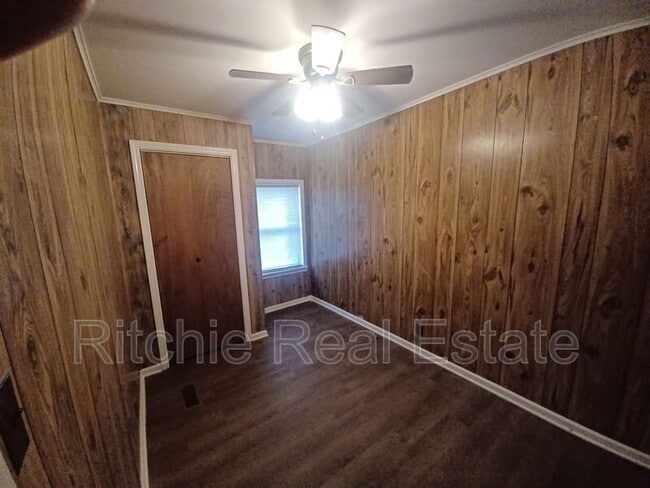 Building Photo - 1403 Donahue Ferry Rd