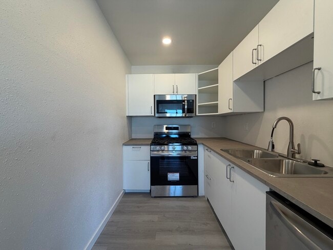 Building Photo - 74031 Gorgonio Dr