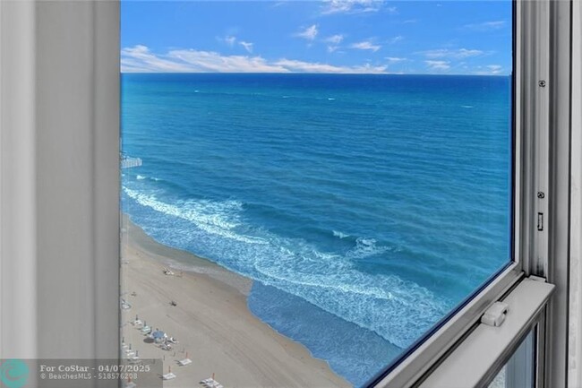 Building Photo - 3750 Galt Ocean Dr