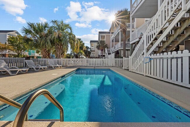 Building Photo - 113A S Yaupon Dr