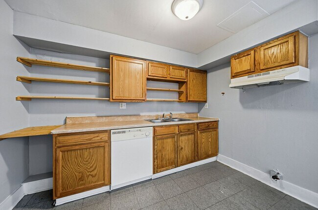 Building Photo - 2301 Jefferson Ave