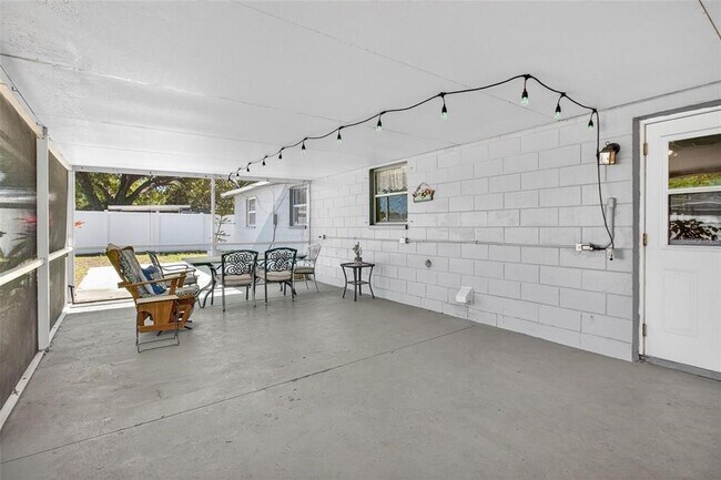 Building Photo - 5865 92nd Ave N