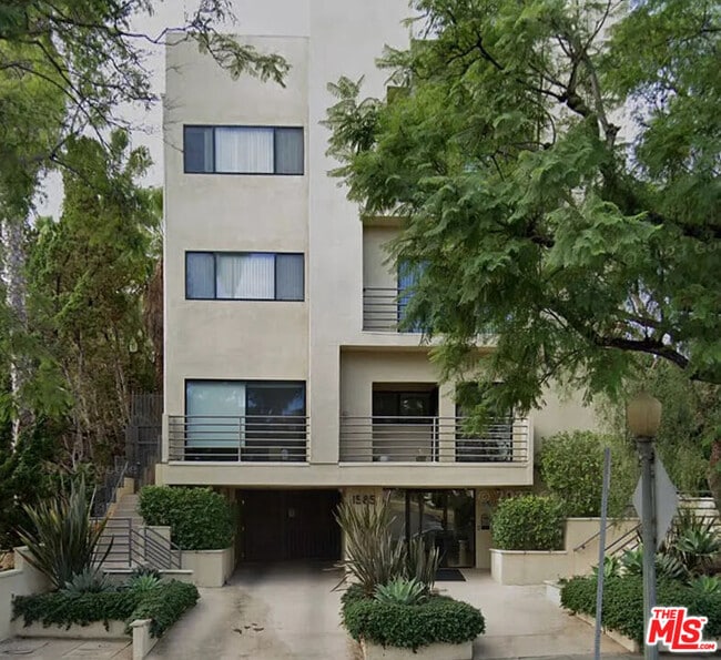 Primary Photo - 1585 Manning Ave