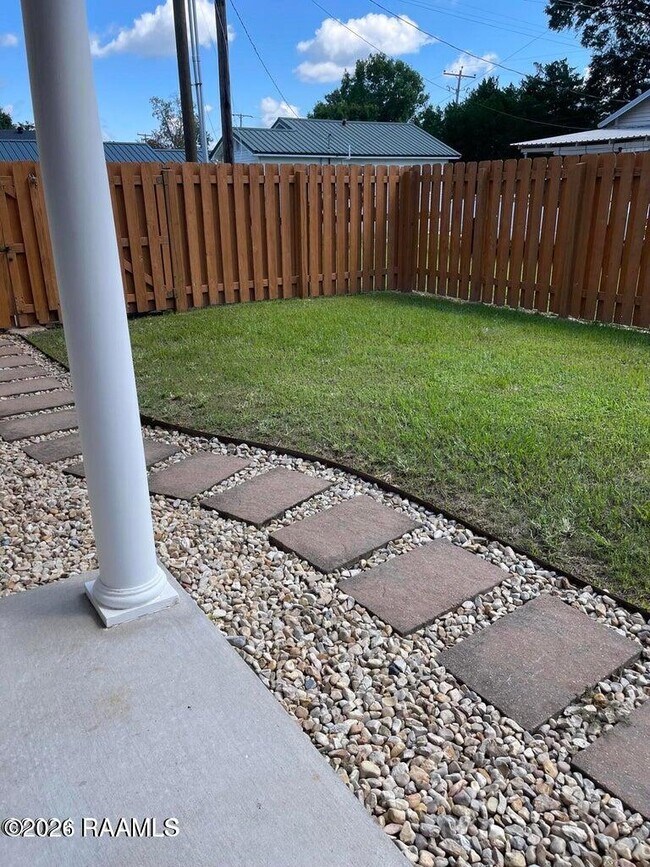 Building Photo - 205 W Monroe St